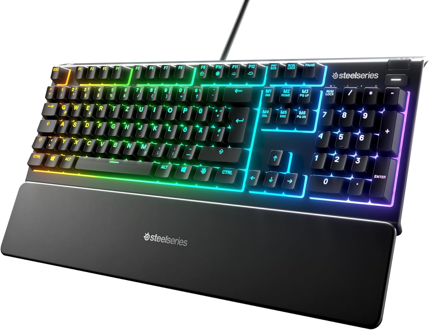 SteelSeries Apex 3 Gaming Tastatur mit RGB Beleuchtung und Handballenauflage auf Gaming Schreibtisch